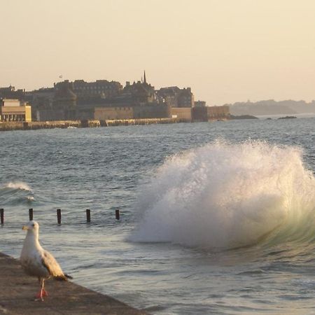 Appartement T2 ,Parking Prive,Terrasse, 10 Mns A Pieds De La Cite Corsaire Et Ses Plages Saint-Malo Bagian luar foto