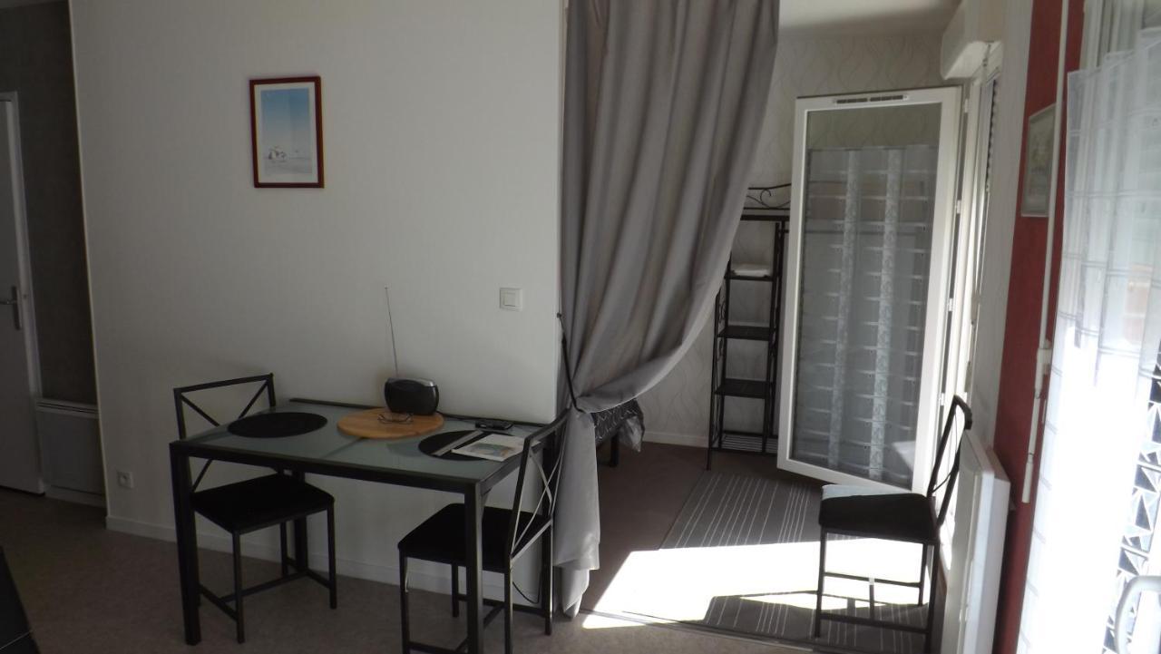 Appartement T2 ,Parking Prive,Terrasse, 10 Mns A Pieds De La Cite Corsaire Et Ses Plages Saint-Malo Bagian luar foto
