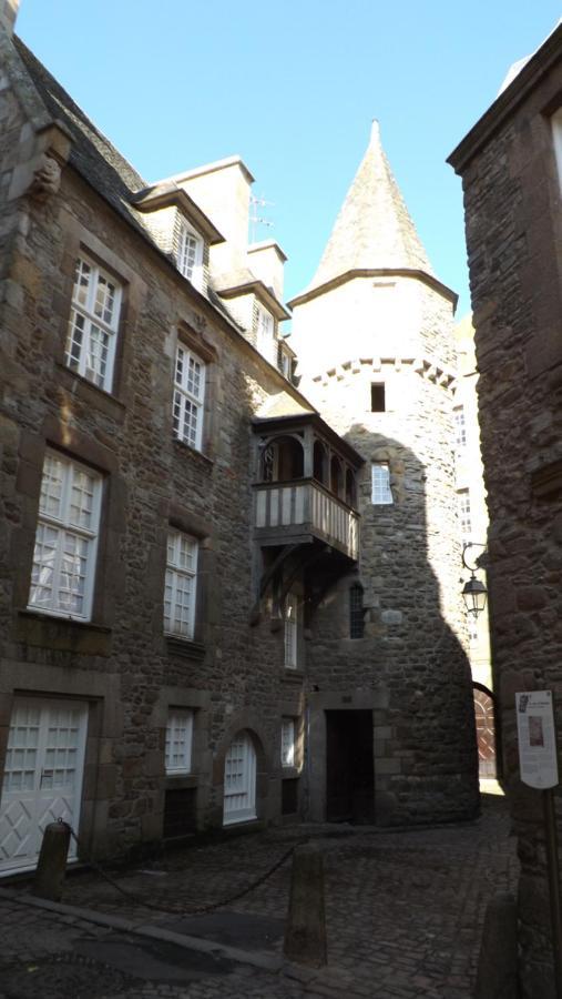 Appartement T2 ,Parking Prive,Terrasse, 10 Mns A Pieds De La Cite Corsaire Et Ses Plages Saint-Malo Bagian luar foto