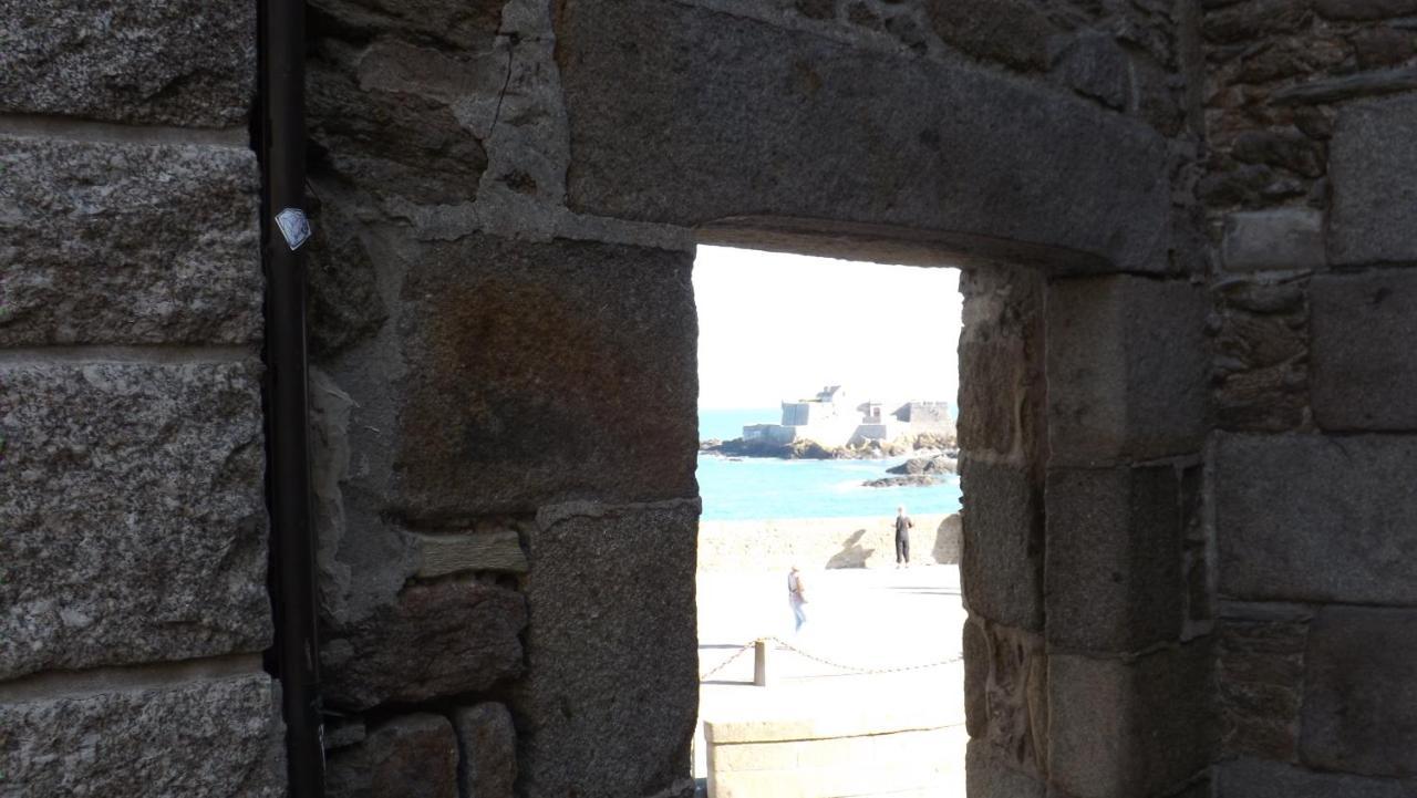 Appartement T2 ,Parking Prive,Terrasse, 10 Mns A Pieds De La Cite Corsaire Et Ses Plages Saint-Malo Bagian luar foto