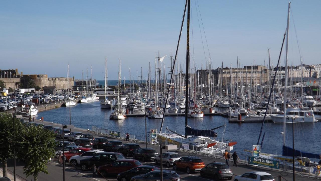 Appartement T2 ,Parking Prive,Terrasse, 10 Mns A Pieds De La Cite Corsaire Et Ses Plages Saint-Malo Bagian luar foto